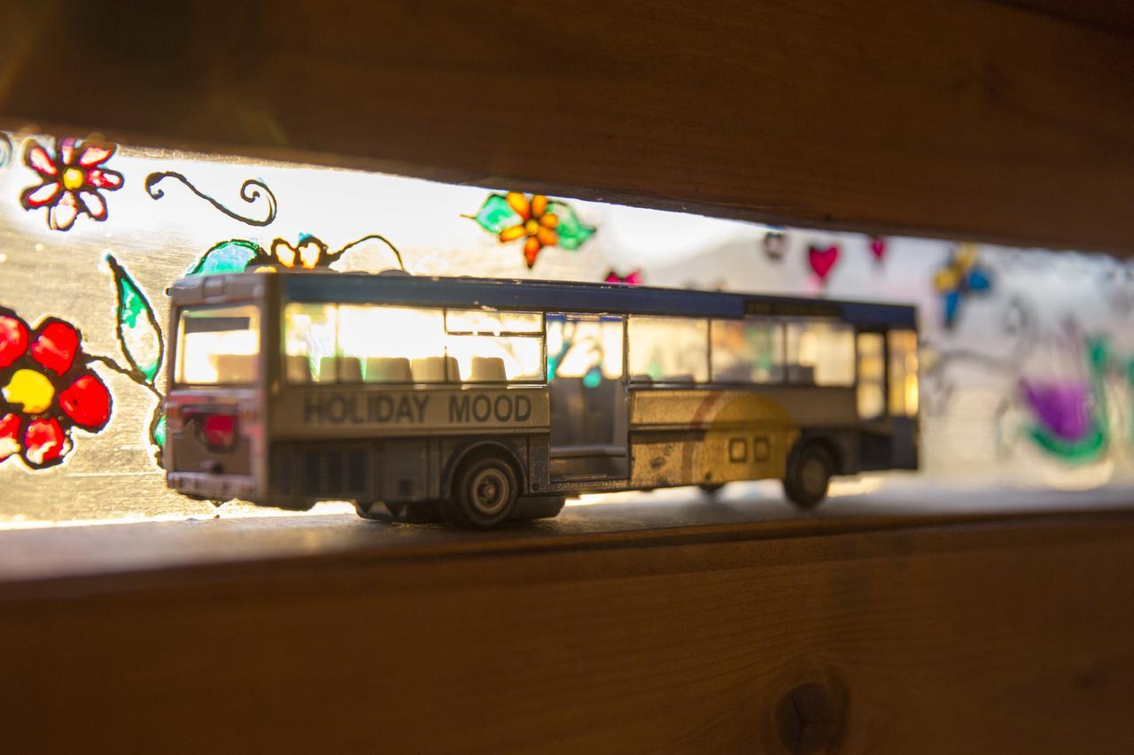 Zimmerbus 'Ezuz Ngoại thất bức ảnh